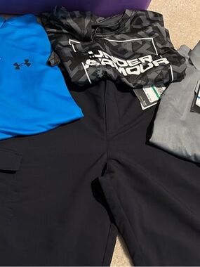 Under Armour Black Athletic shorts with Tag and 3 shirts  sizeYyl